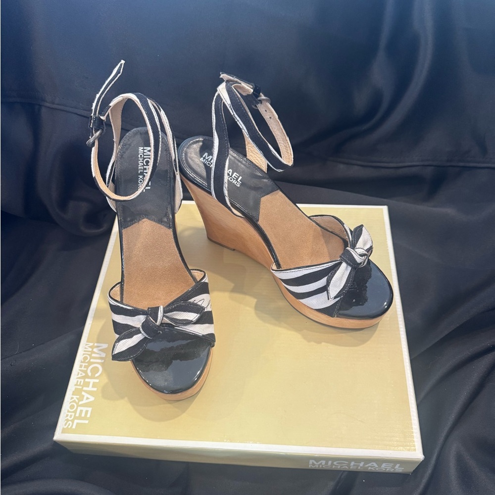 Michael Kors Black and White Strappy Wedges - Picture 1 of 15